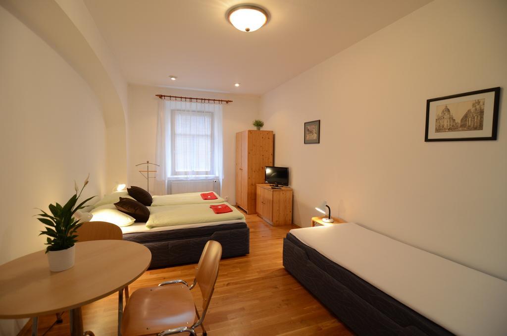 Apartments Karlin Πράγα Δωμάτιο φωτογραφία