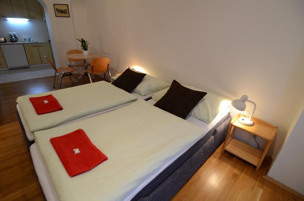 Apartments Karlin Πράγα Δωμάτιο φωτογραφία